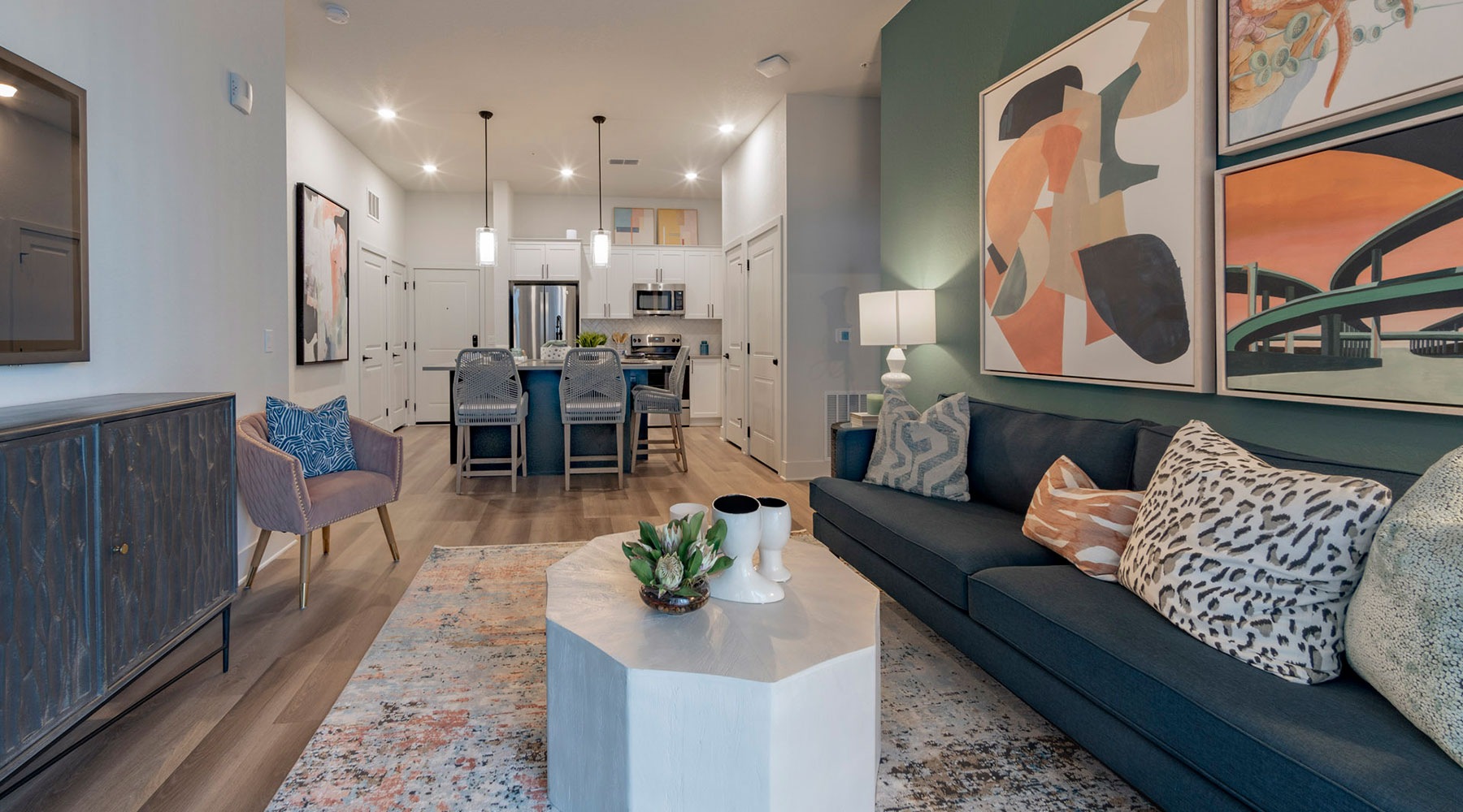 Welcome Hom modern luxury living room